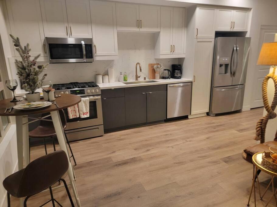 Amazing Big Studio Near Balboa Park Jacuzzi Rooftop Free Parking! Apartment